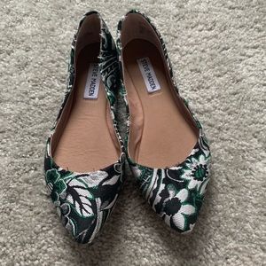 Steve Madden brocade flats